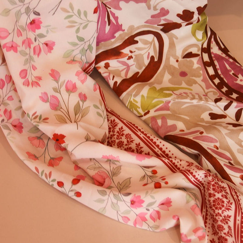 Lenço de Seda Charlotte Floral Nude - Piuka
