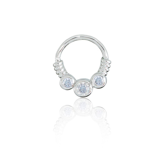 Piercing de Furo Piuka Argola Torção 8mm Rebeca Zircônias Prata