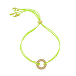 Pulseira Piuka Charlotte Fios de Seda Ajustável Círculo Zircônias Verde Neon Folheada a Ouro 18k - Piuka