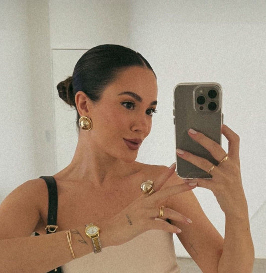 Thais Aguiar - Brinco Botão Luara e Anel Silvia - Piuka